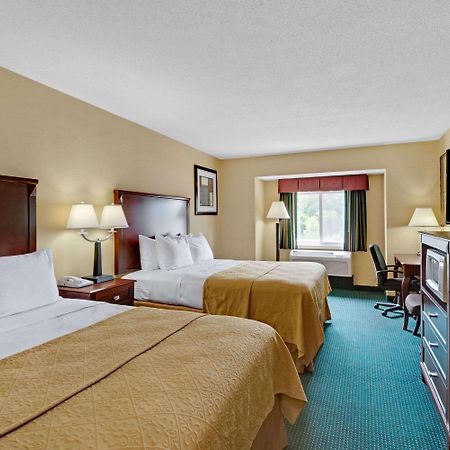 Hotel Ramada By Wyndham Kittery Extérieur photo