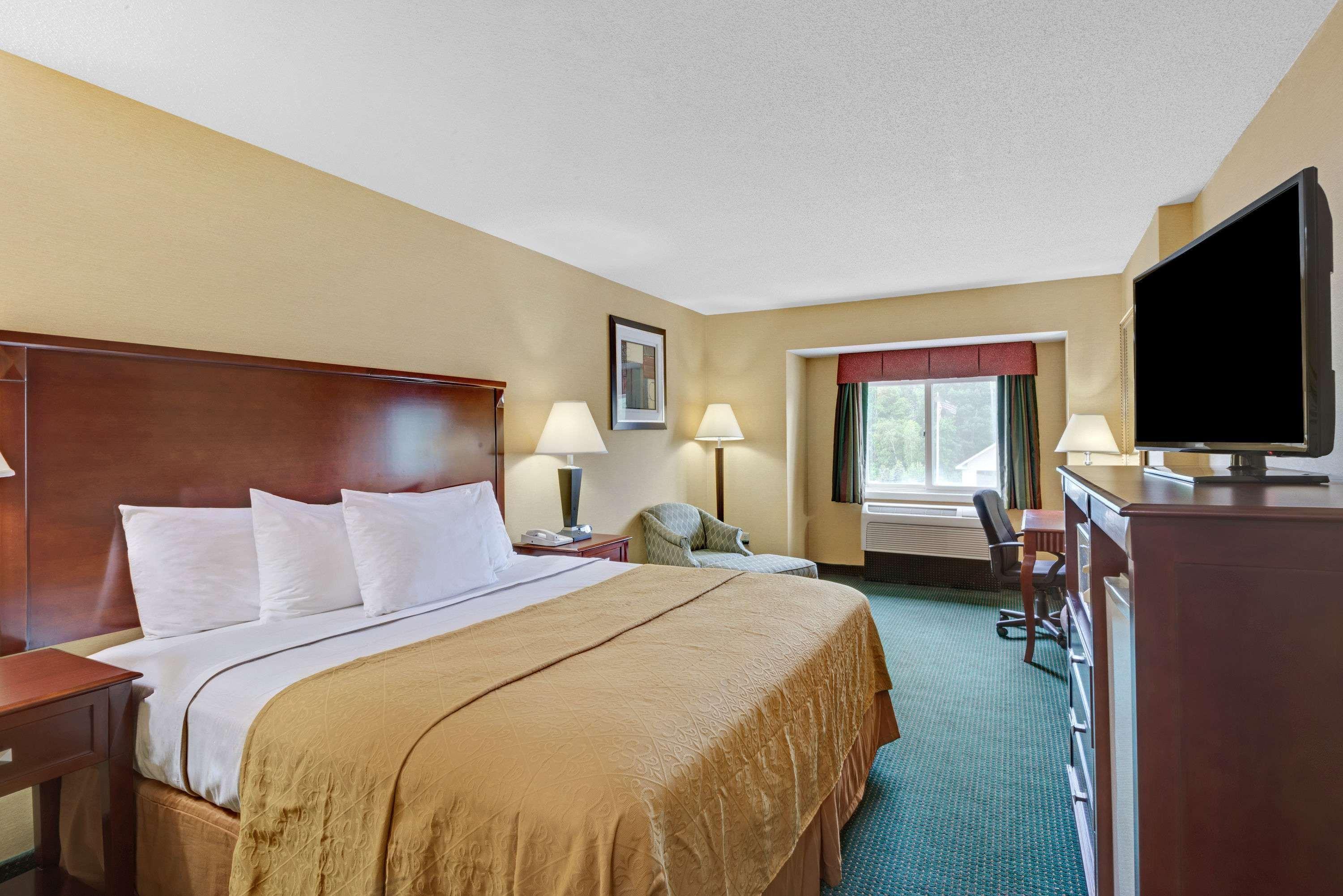 Hotel Ramada By Wyndham Kittery Extérieur photo